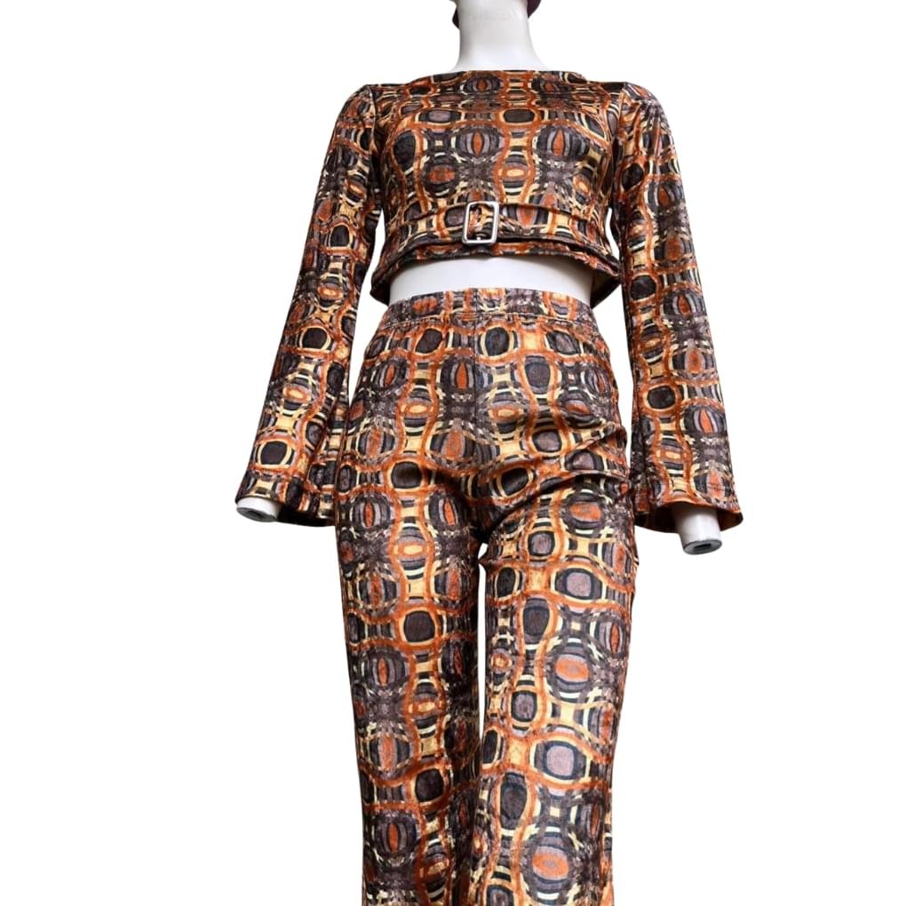 Vintage Pattern Outfit Set - Image 4